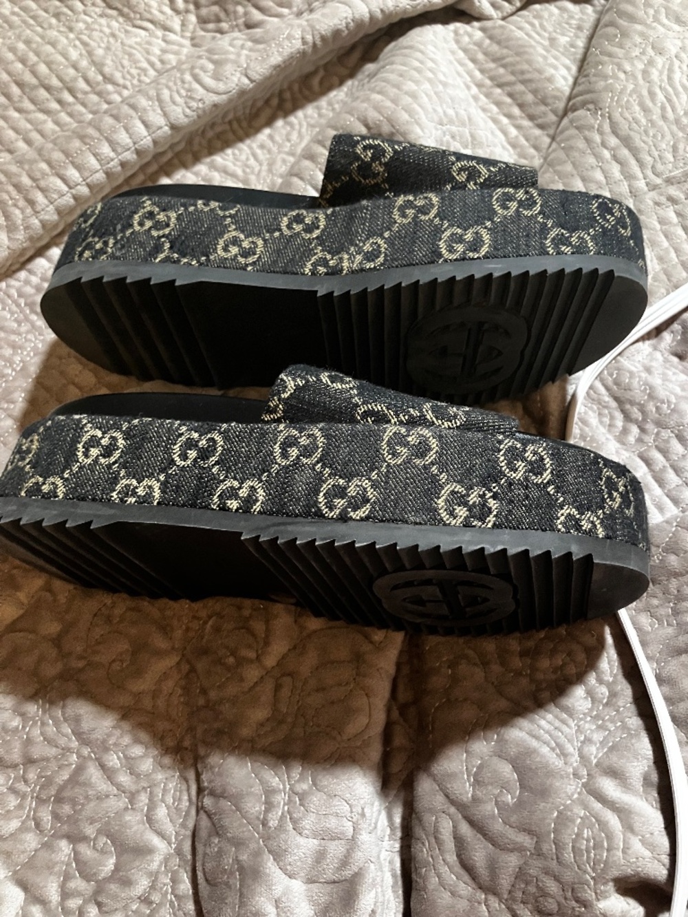 Sandals - Picture 2 of 7